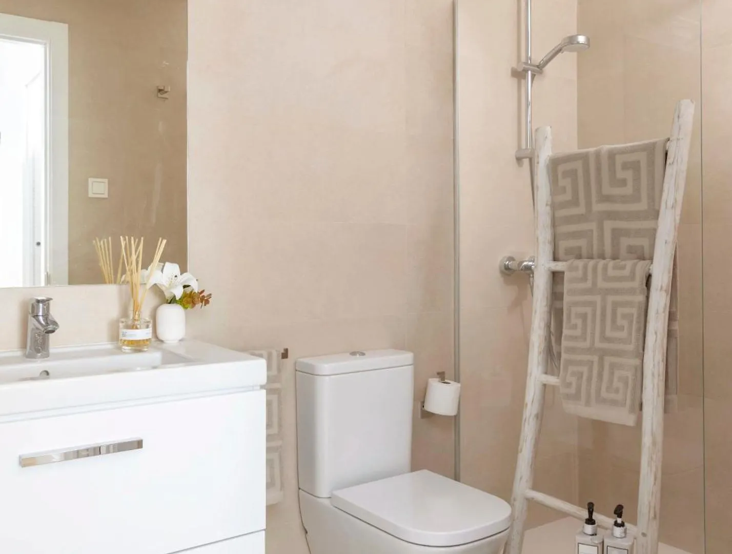 Pando Apartments 1 Bed 25D Floor Málaga 0*,  İspanya