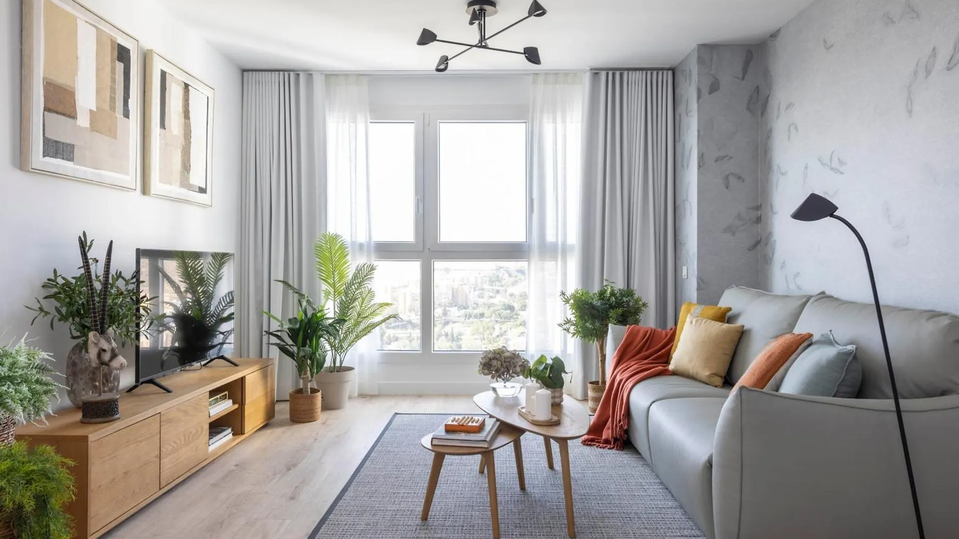 Pando Apartments 1 Bed 25D Floor Màlaga