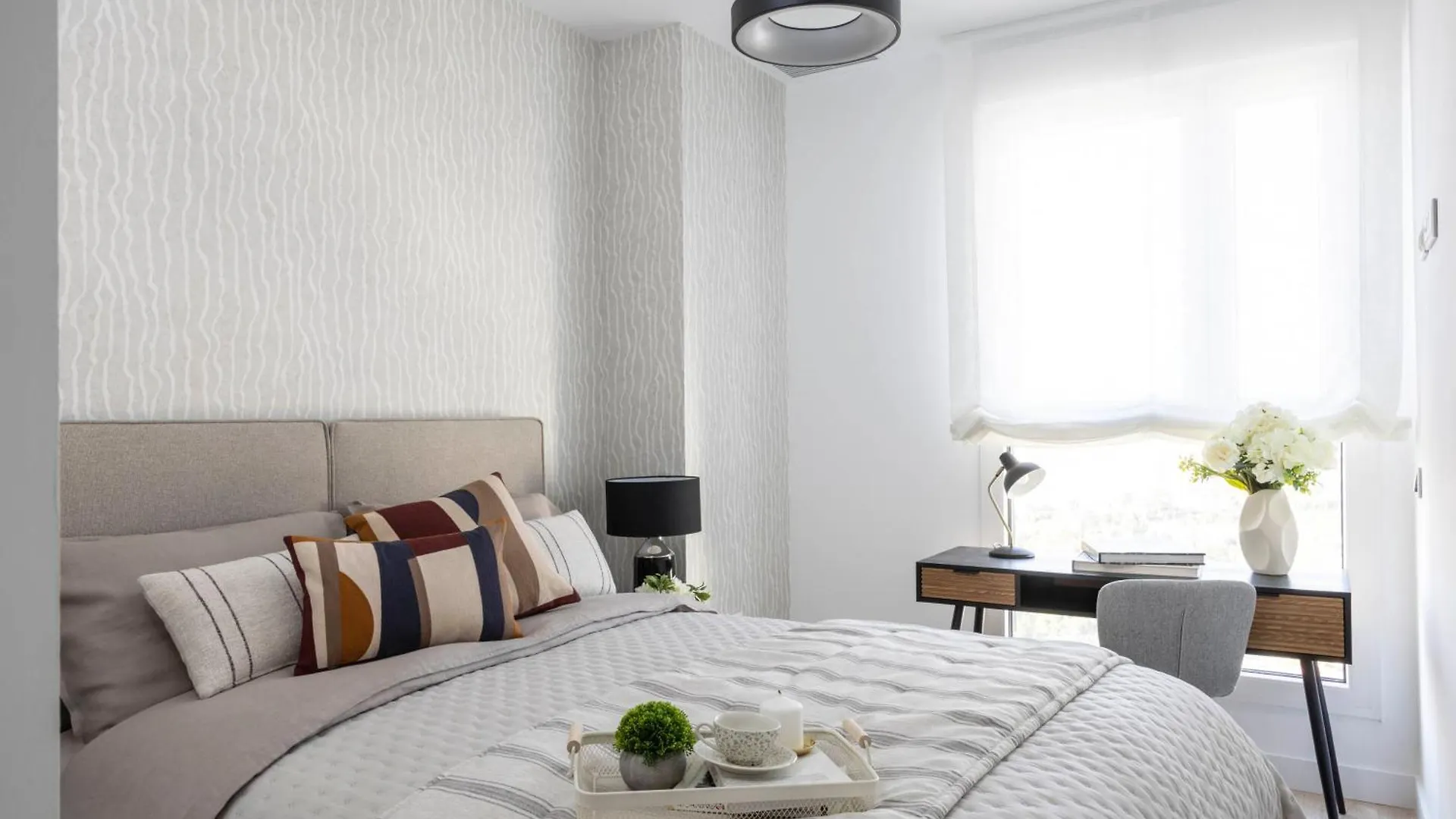מאלגה Pando Apartments 1 Bed 25D Floor